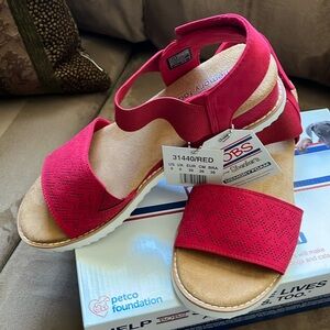 Skechers Memory Foam Sandals - Desert Kiss